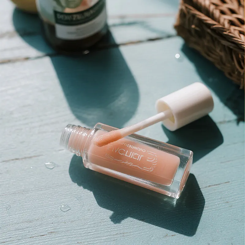 Clear sjaj za usne u rasutom stanju